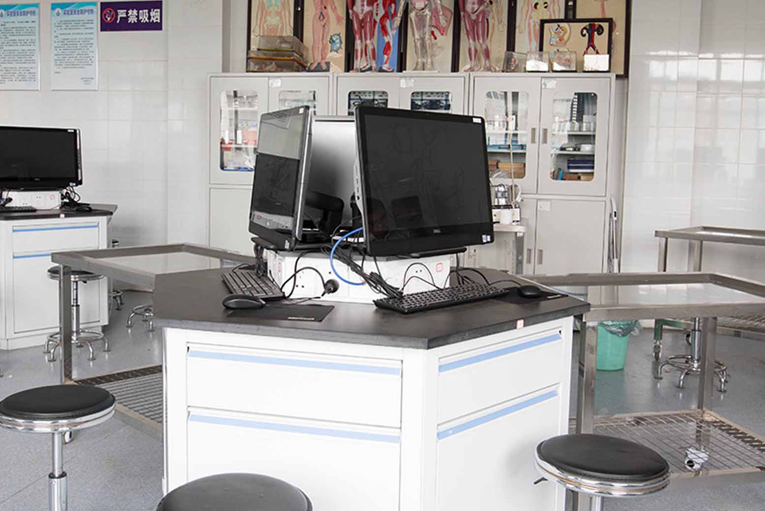 学校实验室装修设计